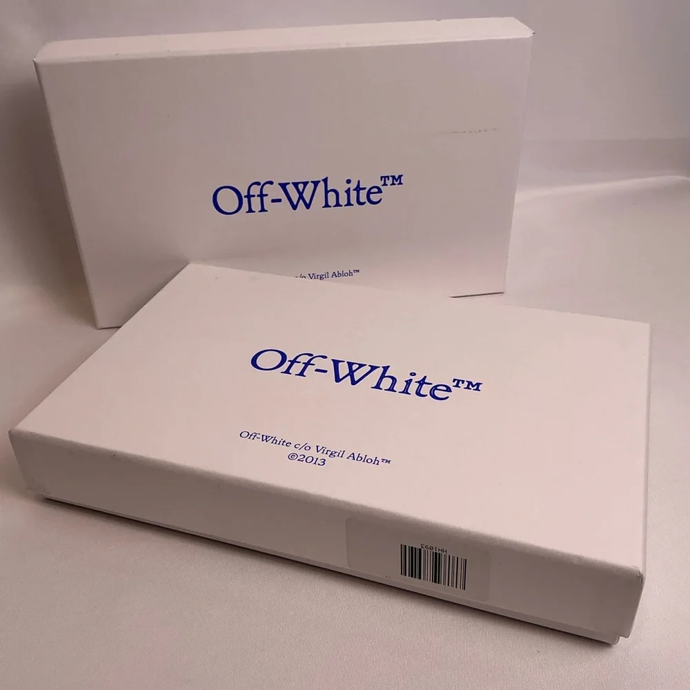 Off-White haute streetwear
